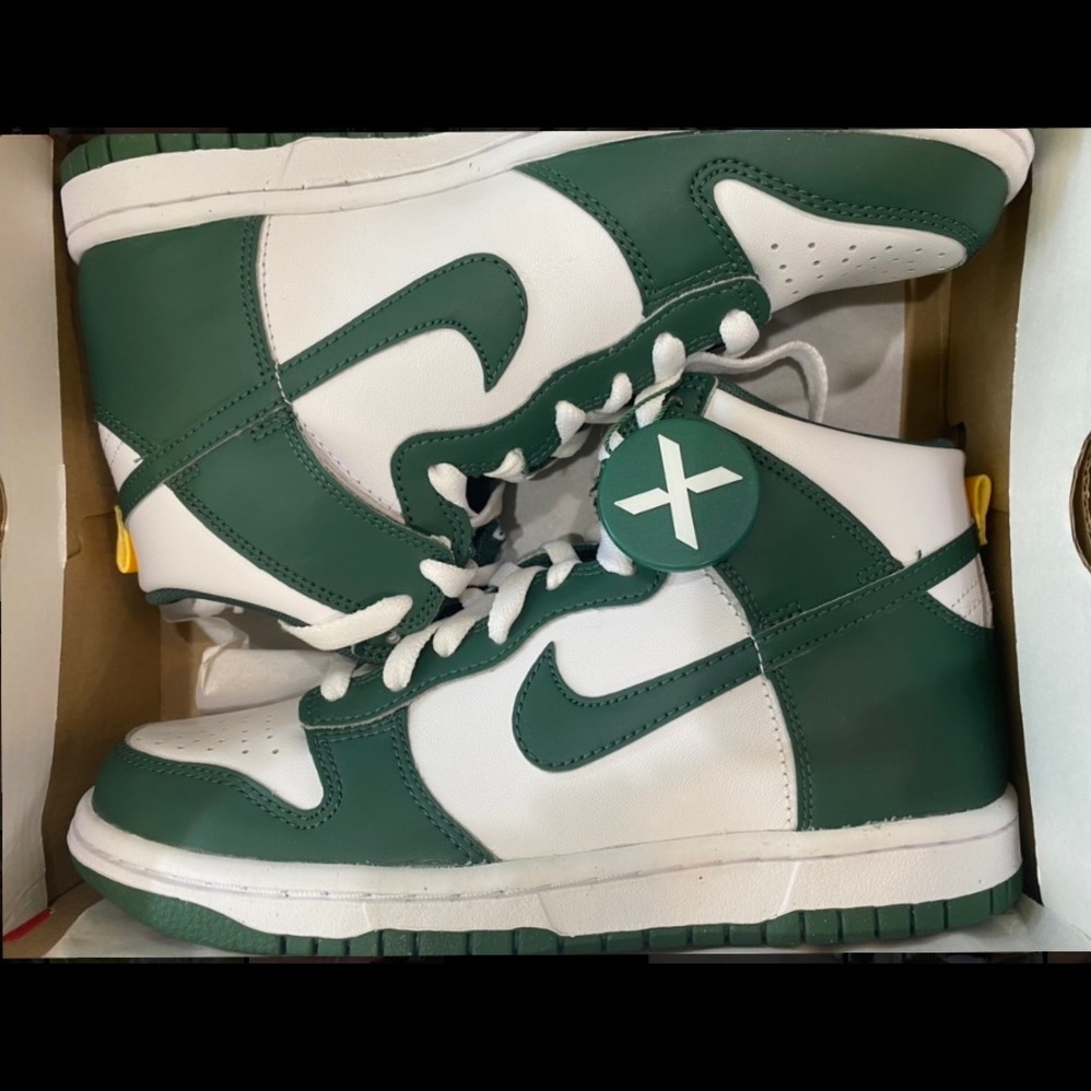 NEW Australia Nike Dunk Highs💚🤍